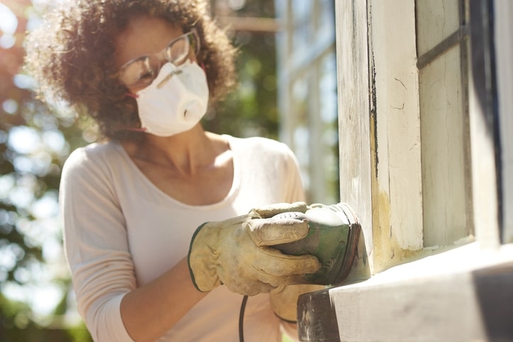 Châssis en bois : Comment les entretenir et les protéger efficacement
